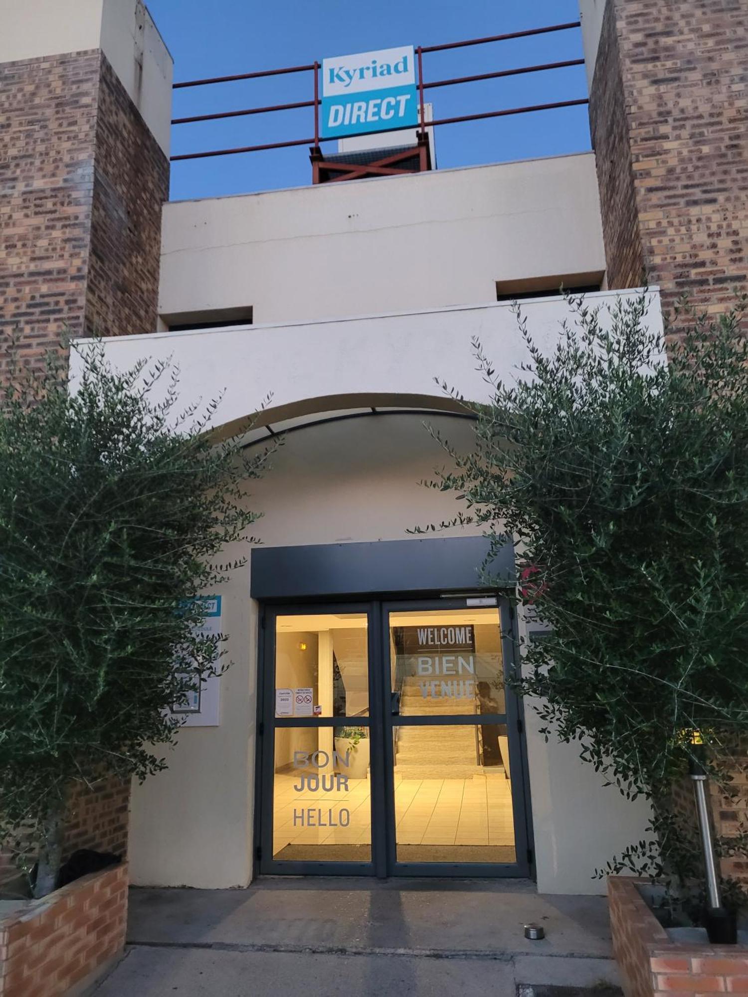 Kyriad Direct Arles Exterior foto